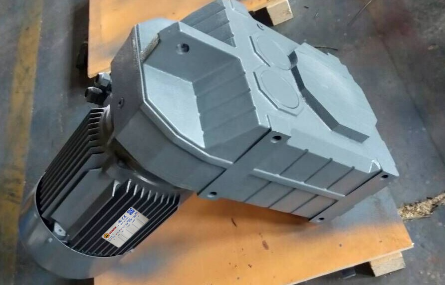 輸送帶減速機，5.5KW減速機,5.5KW齒輪減速電機,60轉(zhuǎn)減速機